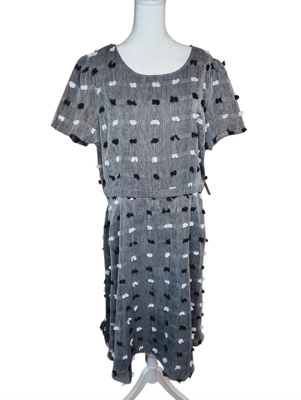 Anthropologie Gray Textured A-Line Dress with Black and White Dots - Picture 2 of 9